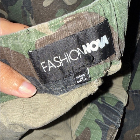 Camo Cargo Pants - Picture 3 of 5